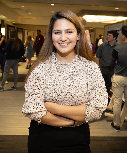 Ana Torres at the 2022 CNAS Undergraduate Research Symposium.